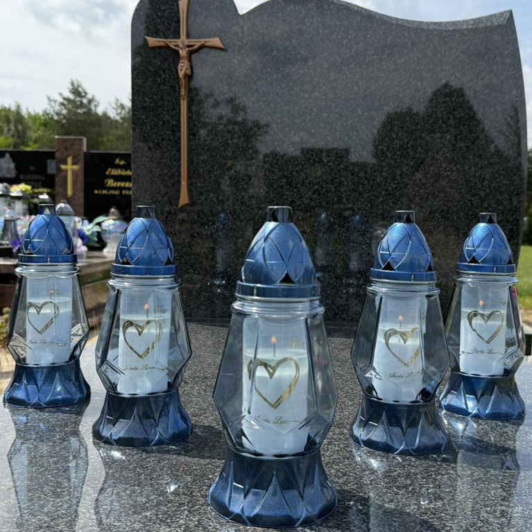 Niebieski szklany znicz